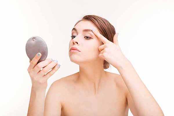 Dry vs Dehydrated Skin – How to Tell the Difference