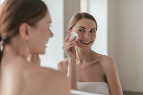 Salicylic Acid versus Glycolic Acid: Which Is Better? - Derma Made